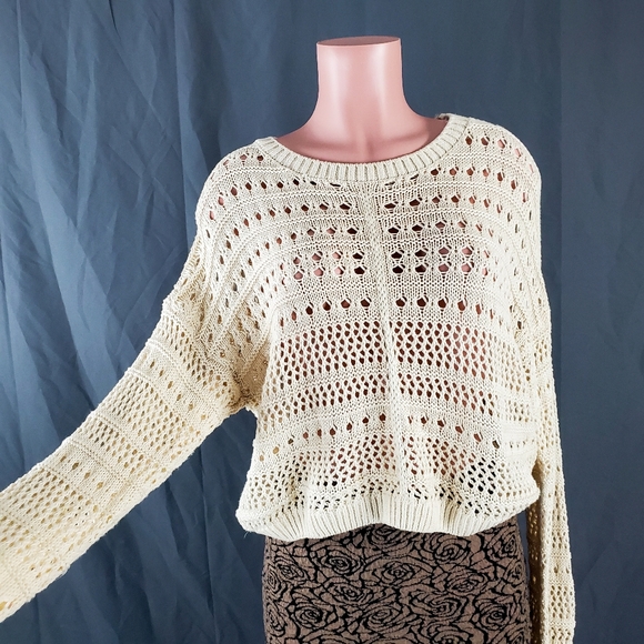 Xhilaration Cream White Mesh Knit Sweater Large - Picture 2 of 9
